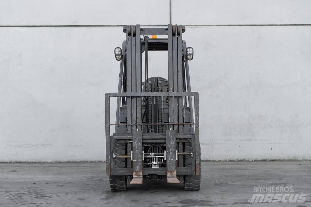 Manitou MI 30 D شاحنات الديزل