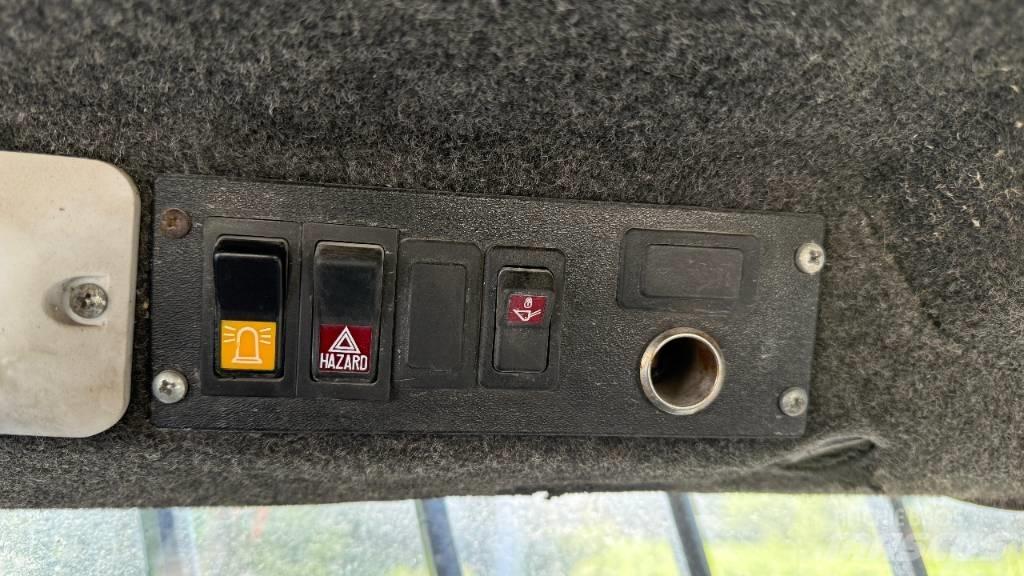 Bobcat 553 لوادر انزلاقية التوجيه