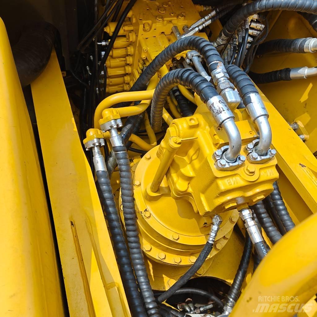 Komatsu 450-8 حفارات زحافة