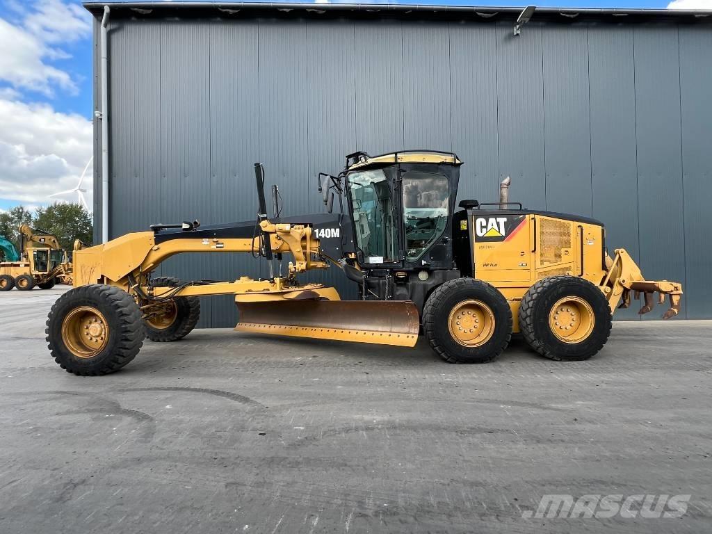 CAT 140M معدات تمهيد الطرق