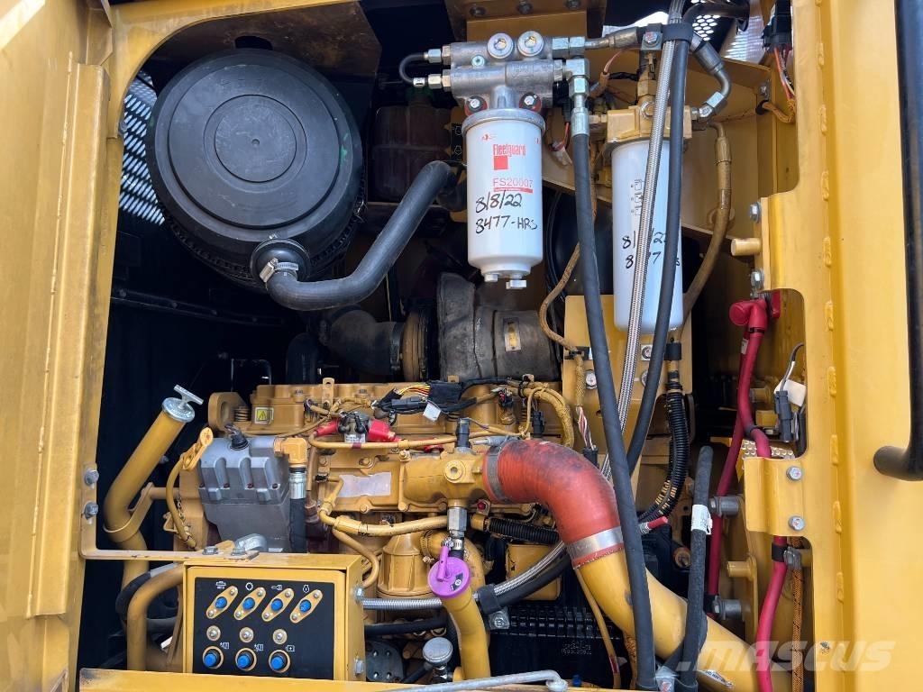 CAT 140M معدات تمهيد الطرق