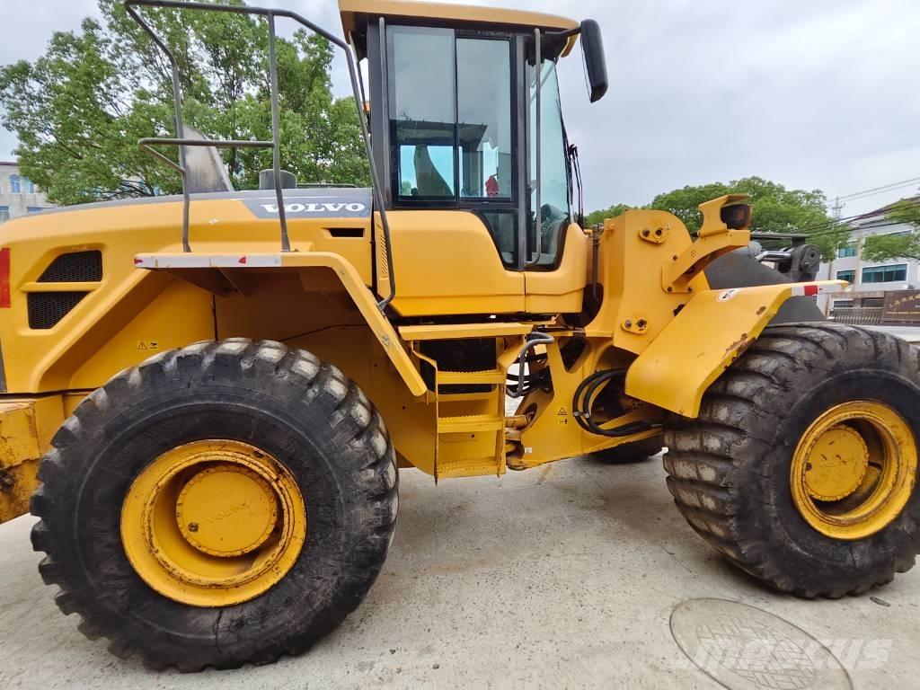 Volvo L 105 لوادر بعجل