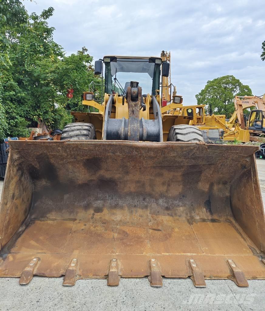 Volvo L 105 لوادر بعجل