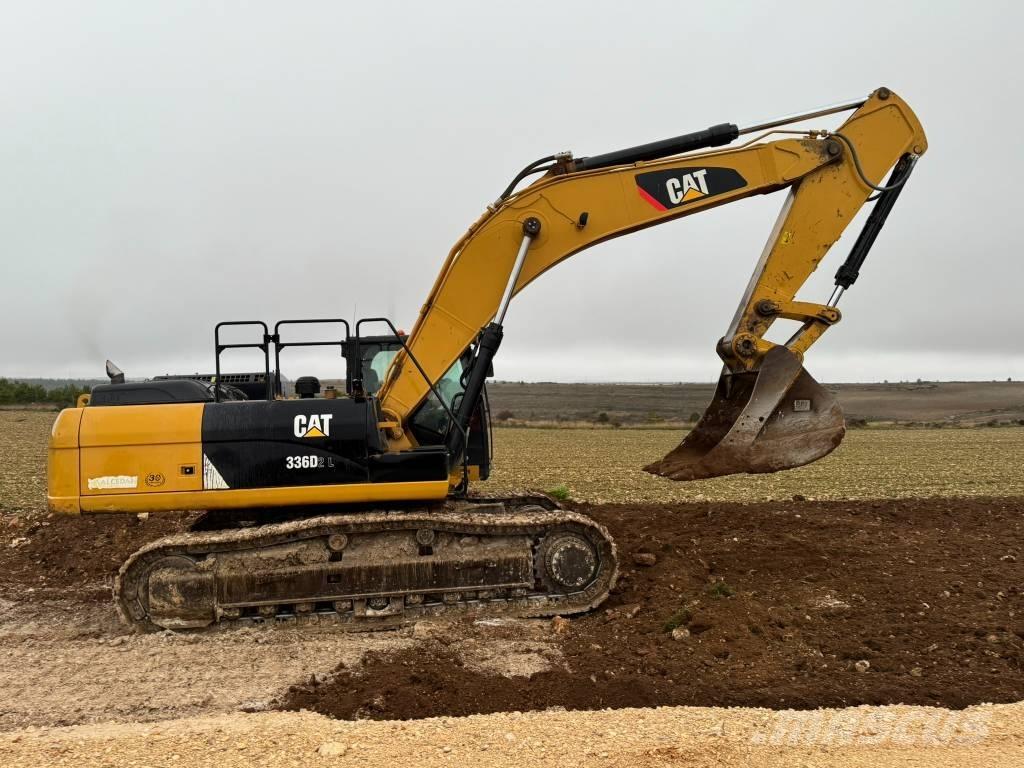 CAT 336 D حفارات زحافة