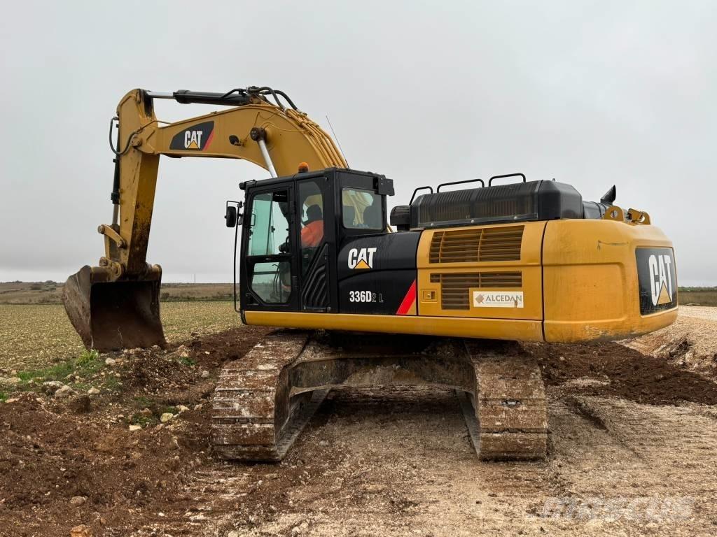 CAT 336 D حفارات زحافة