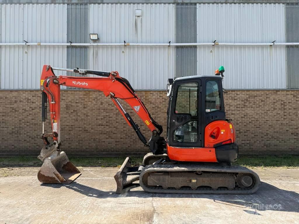 Kubota U55-4 حفارات صغيرة أقل من 7 طن (حفارات صغيرة)