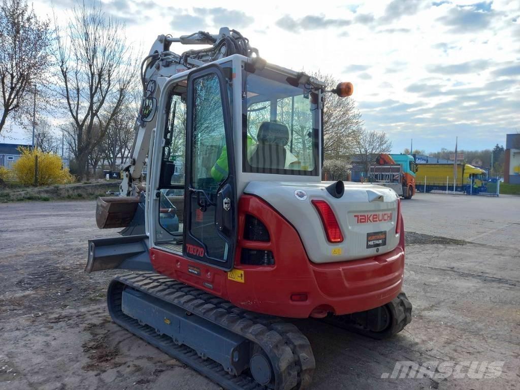 Takeuchi TB 370 CV حفارات وسط 7 طن - 12 طن