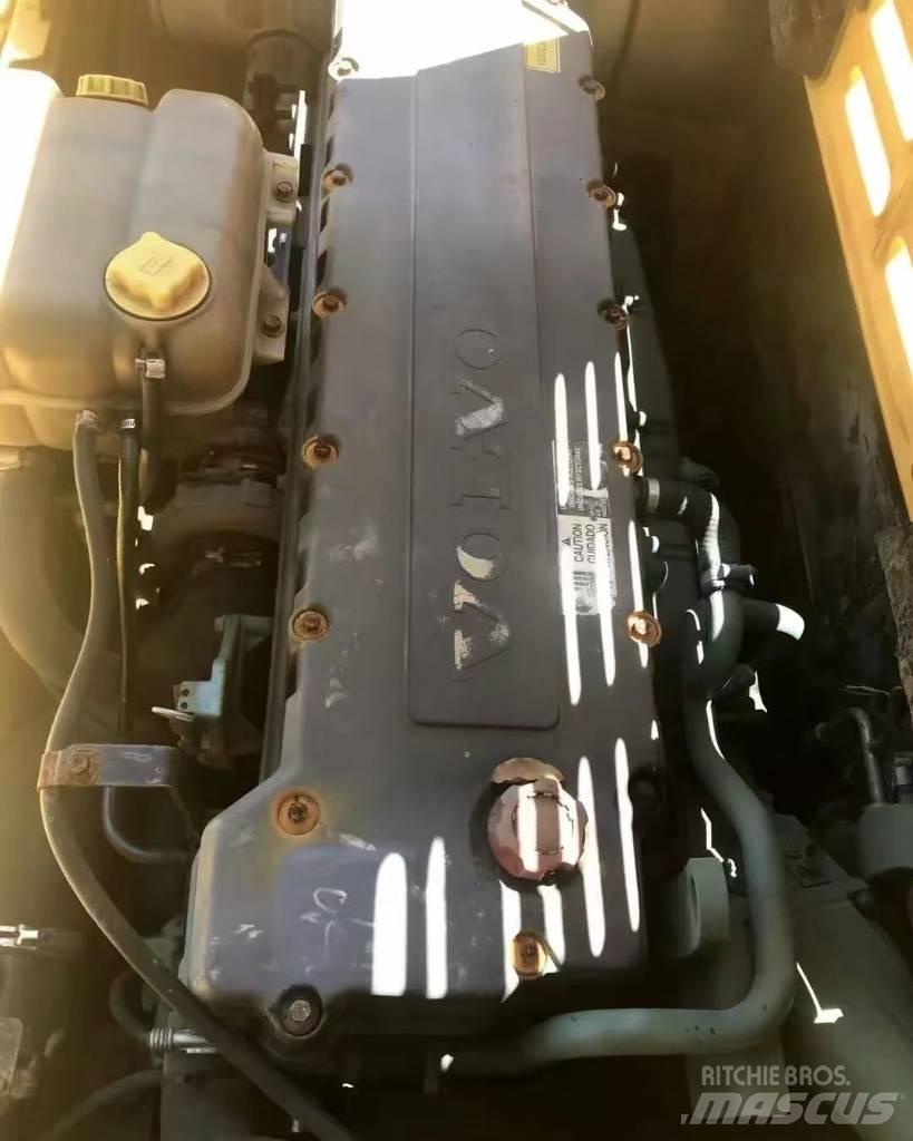 Volvo 360 حفارات زحافة