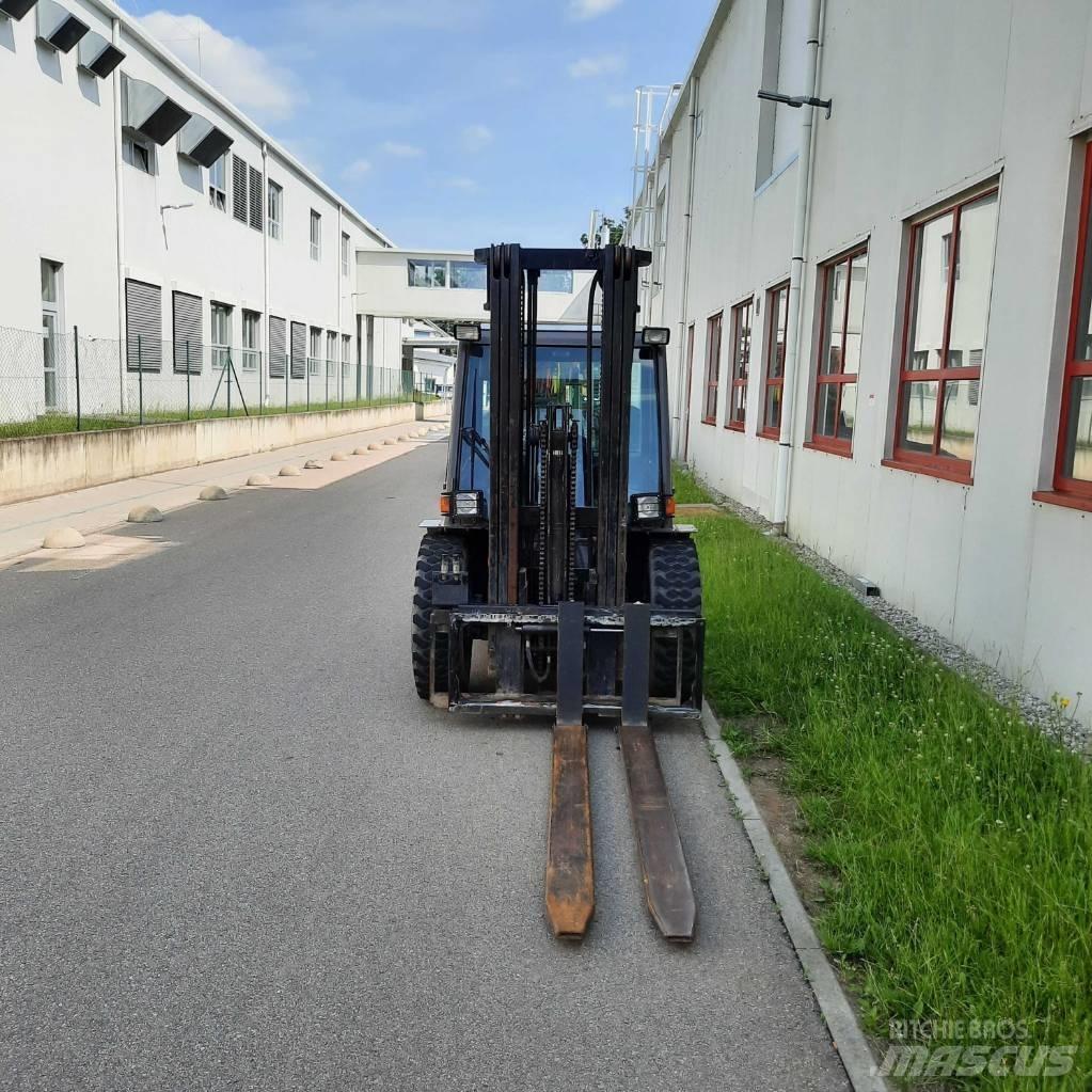 Manitou MSI 35 شاحنات الطرق الوعرة