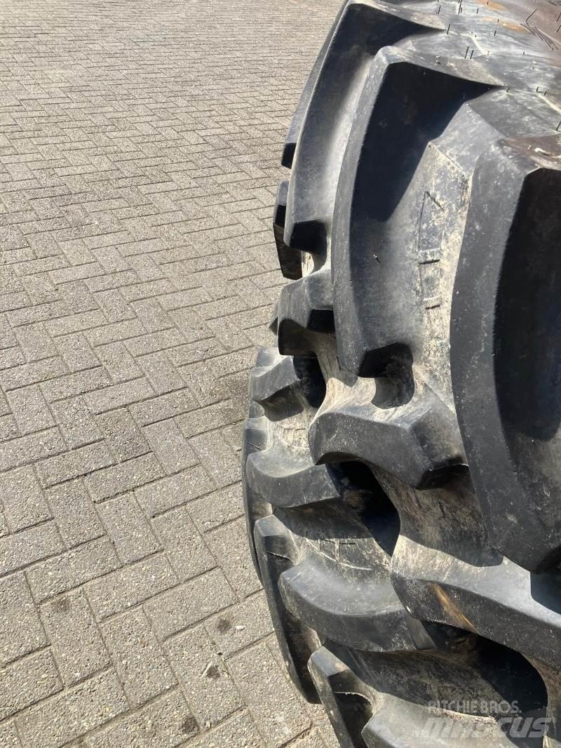 Petlas 520/85R42 ماكينات زراعية أخرى