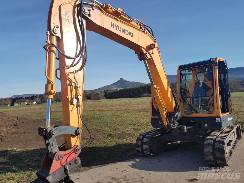 Hyundai R80 CR 9A حفارات وسط 7 طن - 12 طن