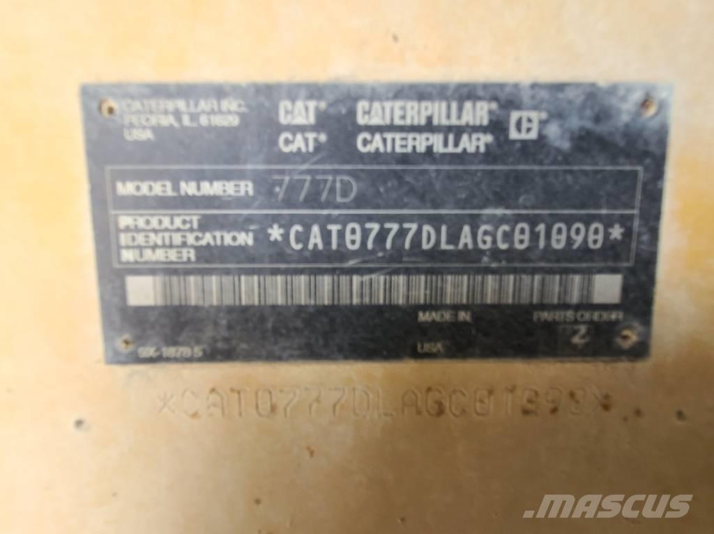 CAT 777D ساحبات مفصلية