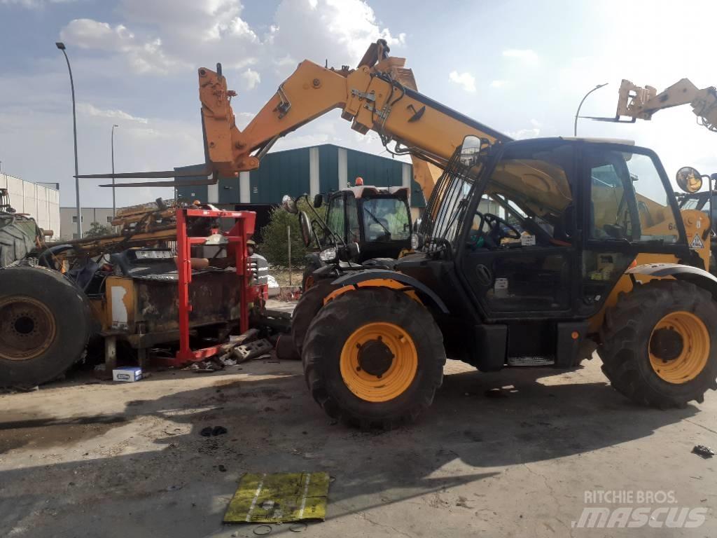 JCB 535-95 معدات مناولة لأغراض الزراعة