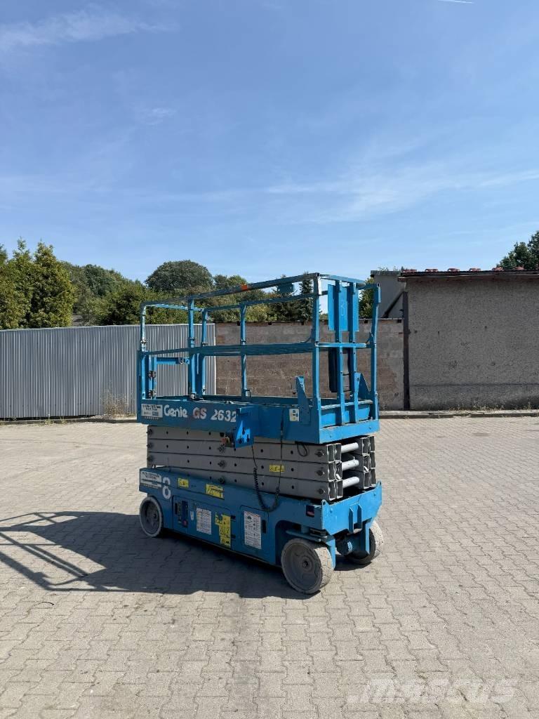 Genie GS 2632 رافعات مقصية الشكل