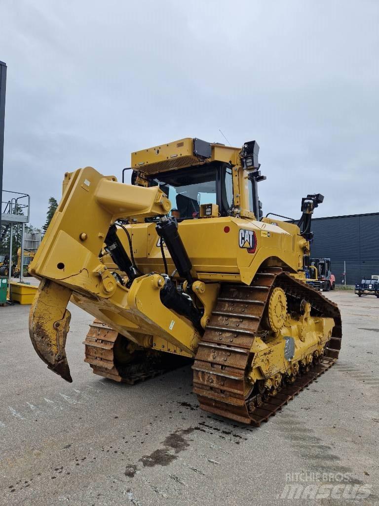 CAT D 8 بلدوزرات مجنزرة