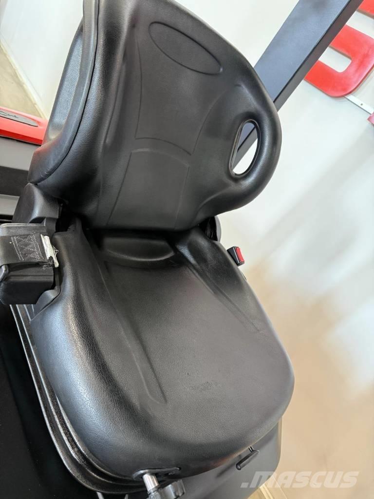 EP 11013 - EFL252 شاحنات ذات رافعات شوكية تعمل بالكهرباء