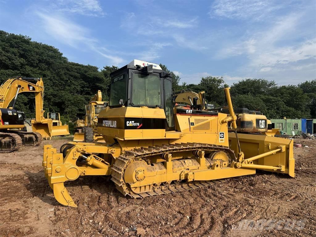 CAT D7G بلدوزرات مجنزرة