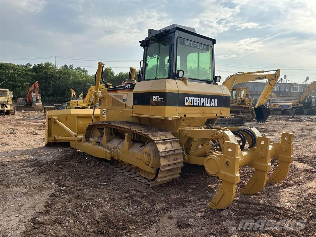 CAT D7G بلدوزرات مجنزرة