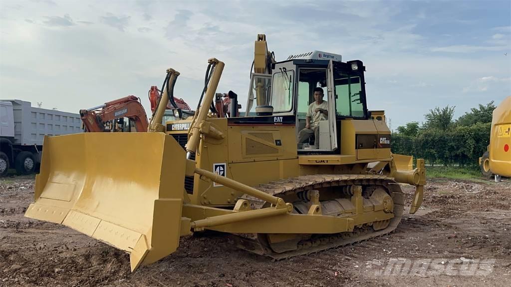 CAT D7G بلدوزرات مجنزرة