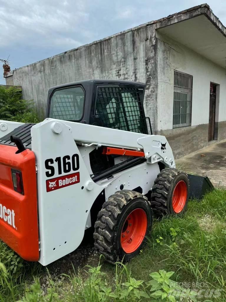 Bobcat S160 لوادر انزلاقية التوجيه