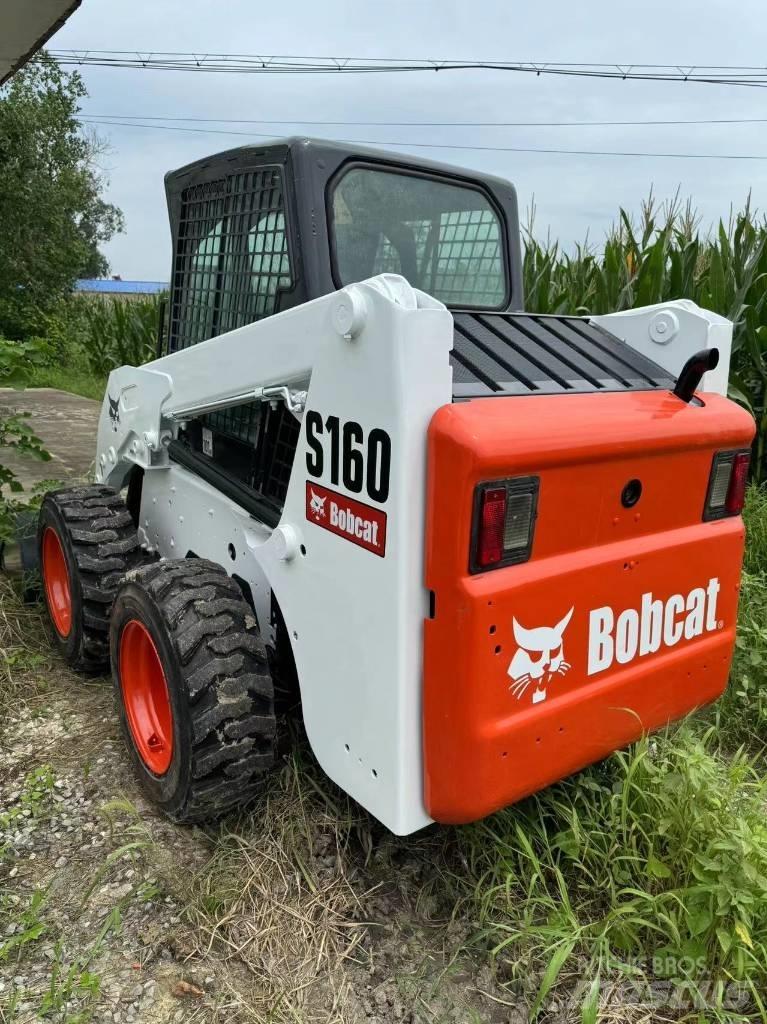 Bobcat S160 لوادر انزلاقية التوجيه