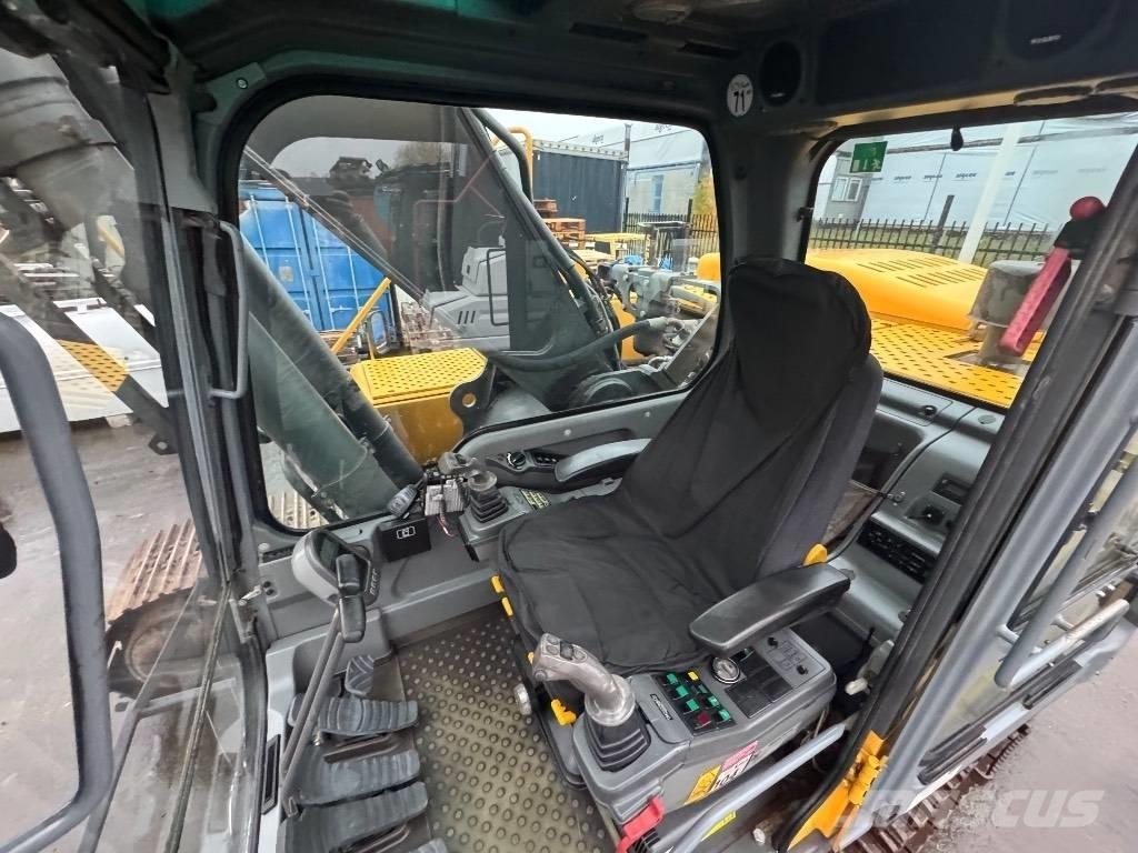 Volvo EC 290 B N LC حفارات زحافة