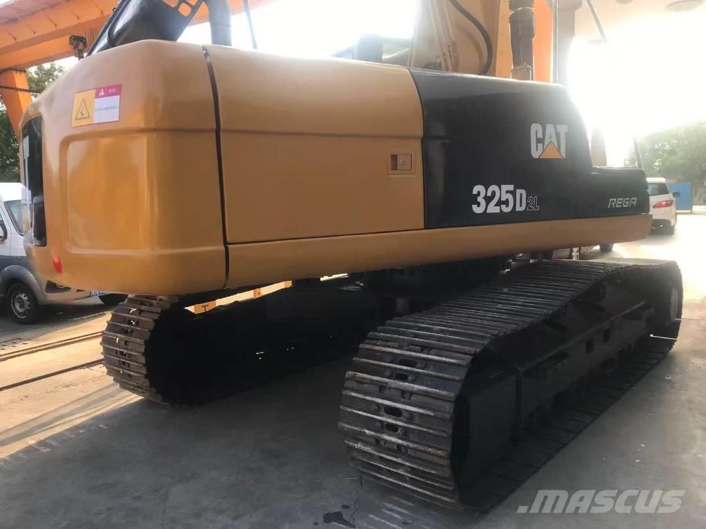 CAT 325 D L حفارات زحافة