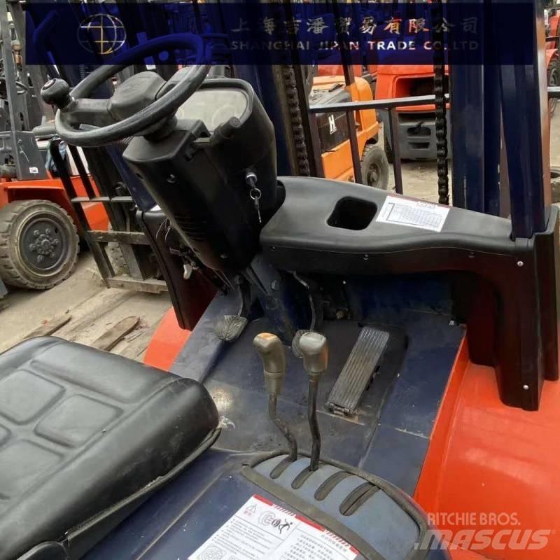 Heli 30 شاحنات الديزل