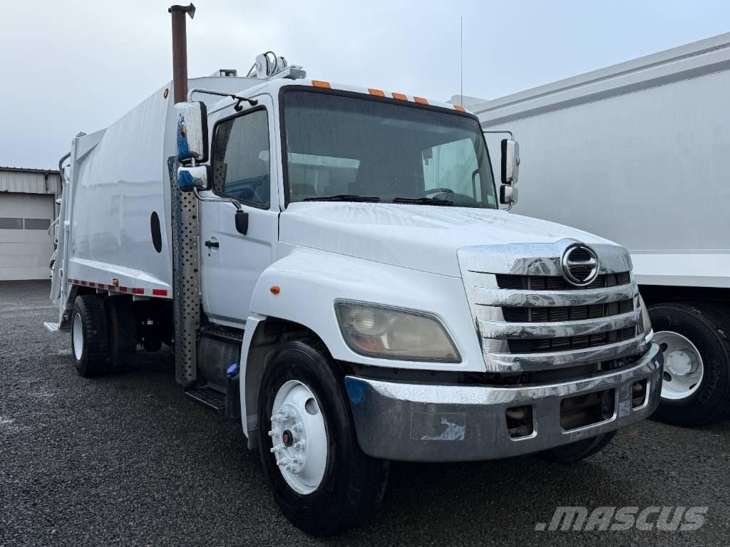 Hino 338 شاحنات المخلفات