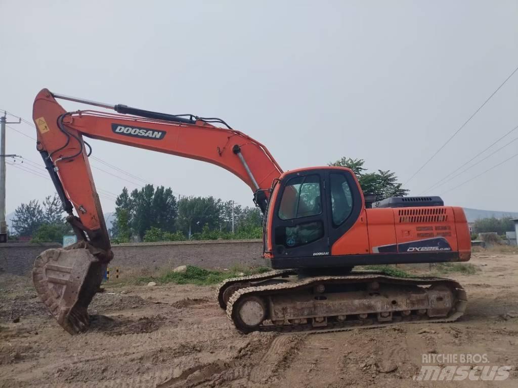 Doosan DX225LC-9C حفارات زحافة