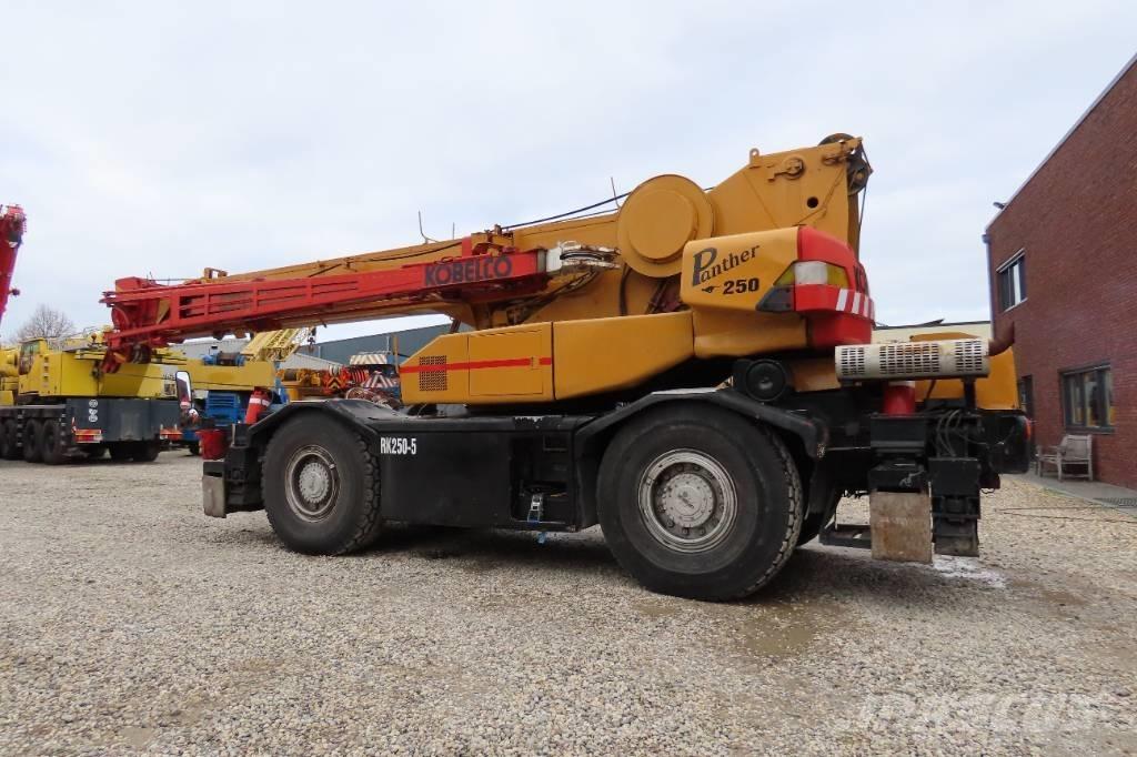 Kobelco RK 250-3 رافعات الطرق الوعرة