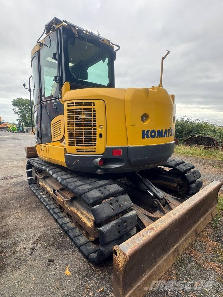 Komatsu PC 118 MR-8 حفارات زحافة