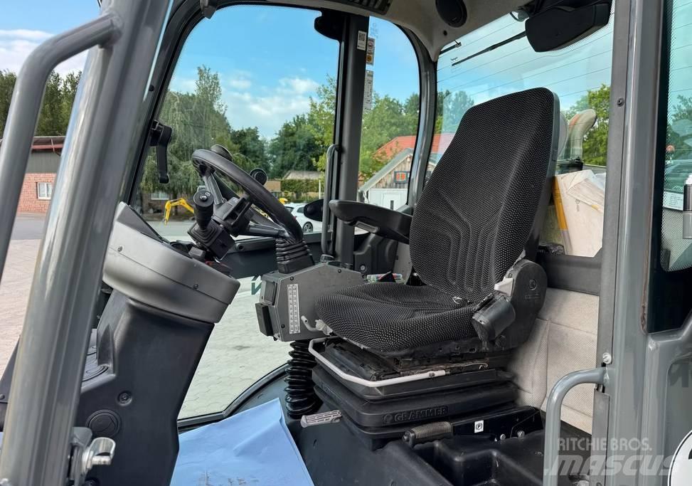 Wacker Neuson WL 60 لوادر بعجل