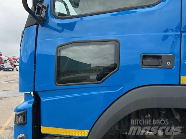 Volvo 420 FMX شاحنات قلابة