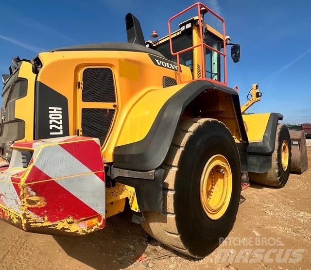 Volvo L 220 H لوادر بعجل