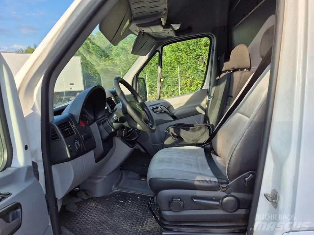 Volkswagen Crafter شاحنة مقفلة