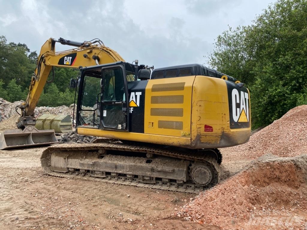 CAT 326 F L حفارات زحافة