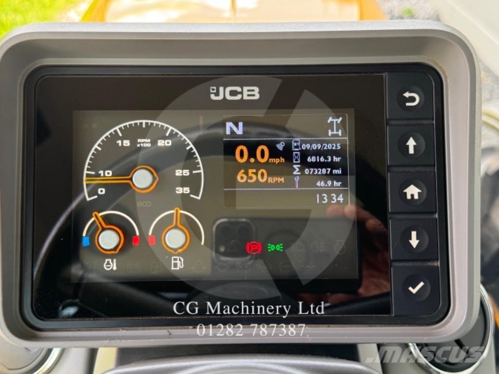JCB Fastrac 4220 الجرارات