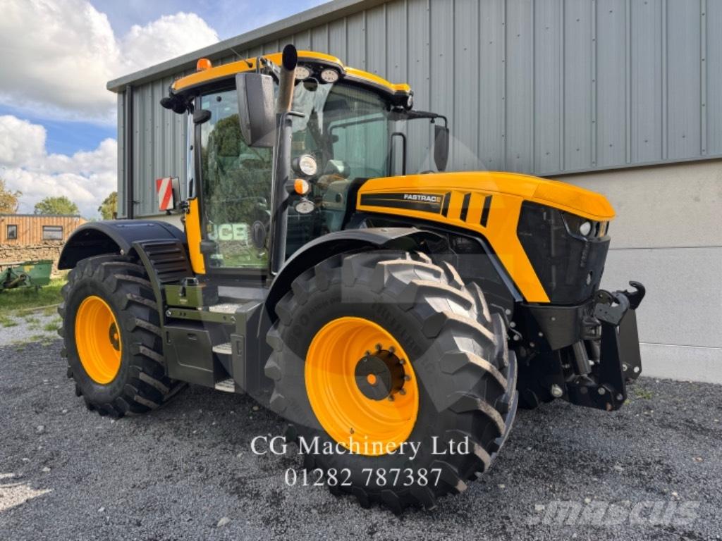 JCB Fastrac 4220 الجرارات