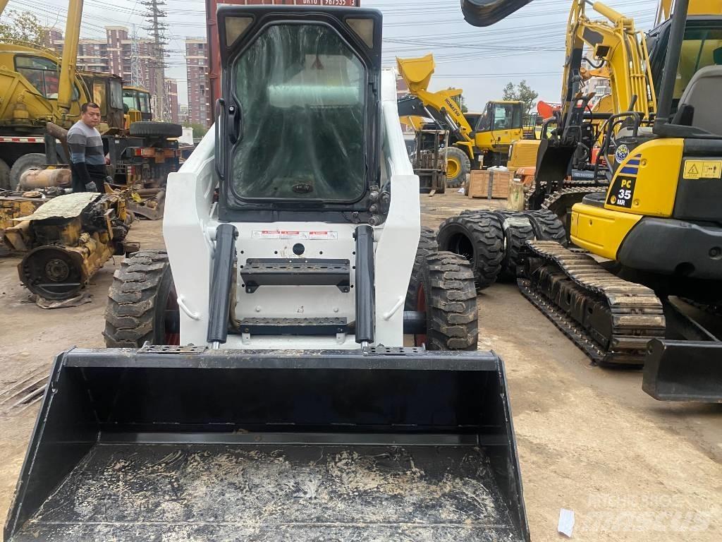 Bobcat S 300 لوادر انزلاقية التوجيه