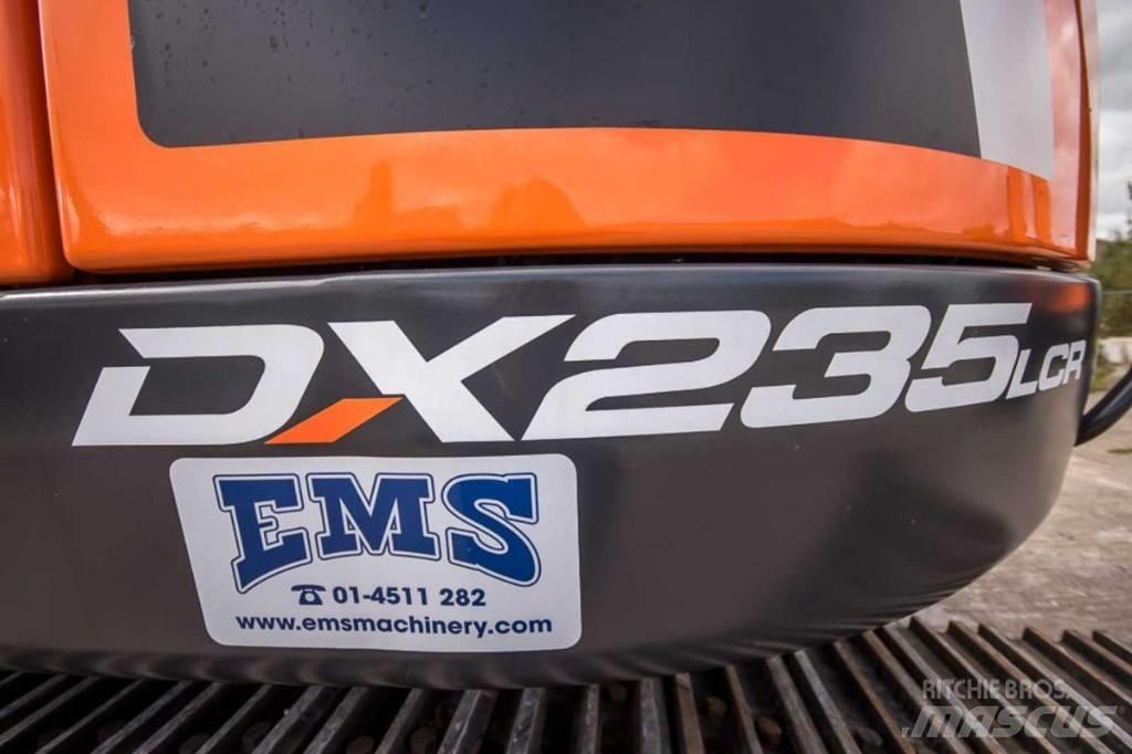 Doosan DX 235 LCR-5 حفارات زحافة