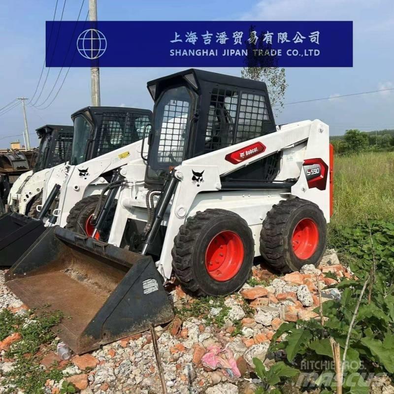 Bobcat S 590 لوادر انزلاقية التوجيه
