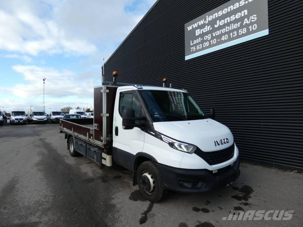 Iveco 70C 18 شاحنات بمقصورة وهيكل