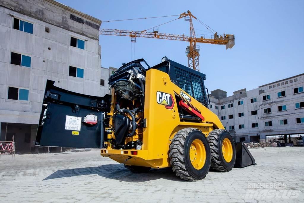 CAT 226B3 ساحبات الأشجار