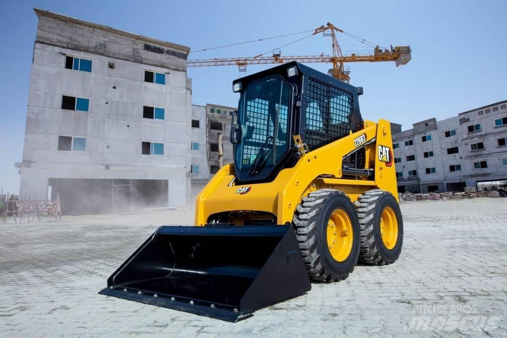 CAT 226B3 ساحبات الأشجار