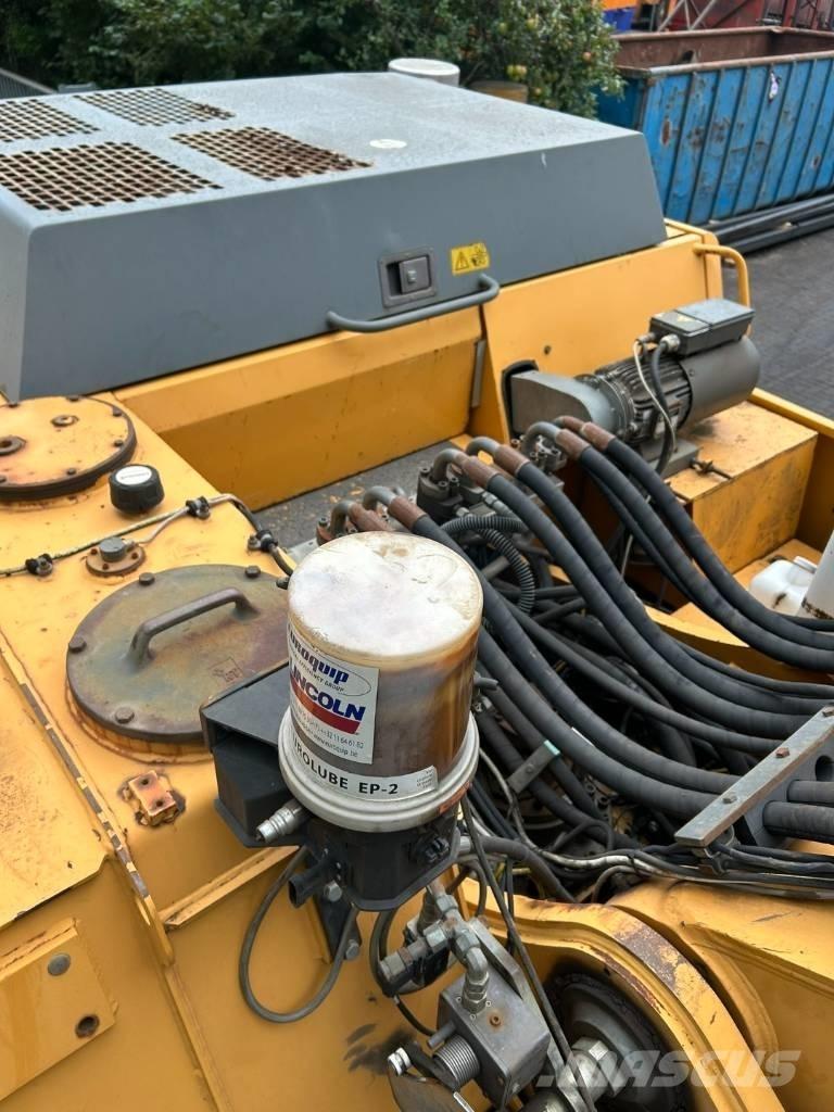 Liebherr 934 B مناولات المخلفات / مناولات صناعية