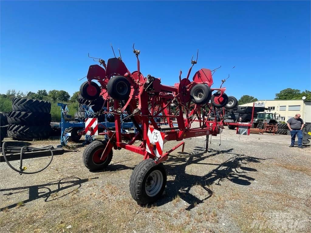 Lely Lotus 900 مكابس وميبسات التبن