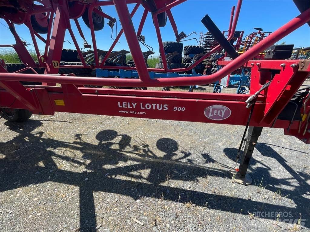 Lely Lotus 900 مكابس وميبسات التبن
