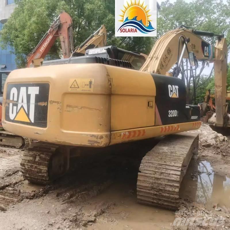 CAT 320 D2 حفارات زحافة