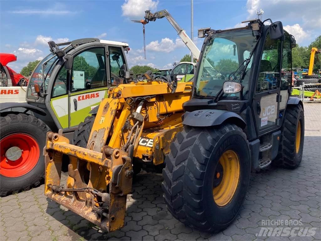 JCB 541-70 AgriPro مناولات متداخلة